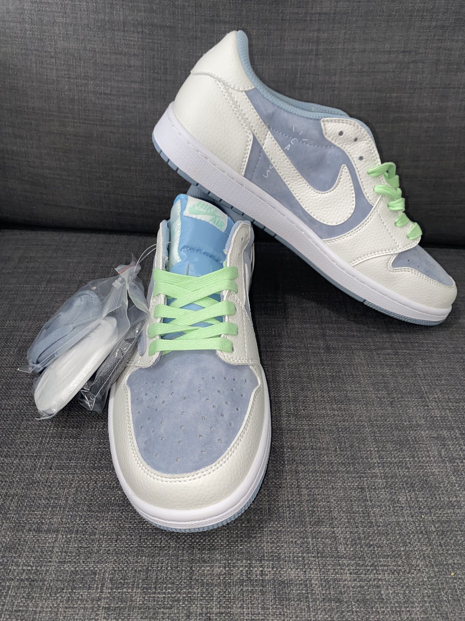 Travis Scott X Fragment Design Air Jordan 1 Low custom colorway baby blue