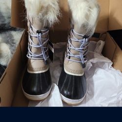 Girls Joan of ARC Sorel Waterproof Boots Size 5