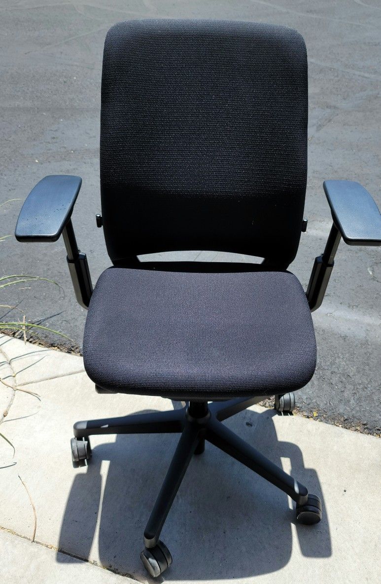 Steelcase Amia Office Desk Gaming Chairs 