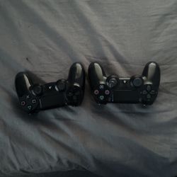 2 PS4 Controllers 