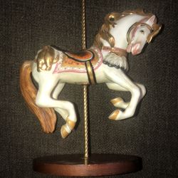 Franklin Mint 1988 The Treasury of Carousel Art Golden Mane Horse Figurine
