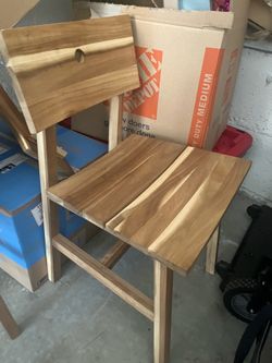 Set of 3 wooden chairs