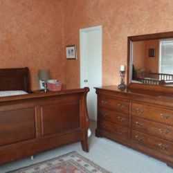 Mahogany Solid Wood Bedroom Set:Free