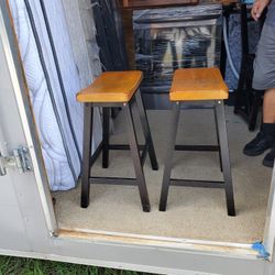 2 Bar Stools 