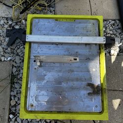 Tile saw