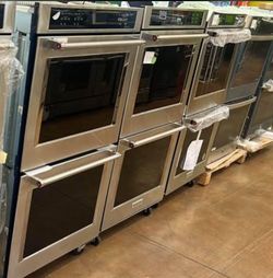 KitchenAid Built in 30 inch wide Double wall oven