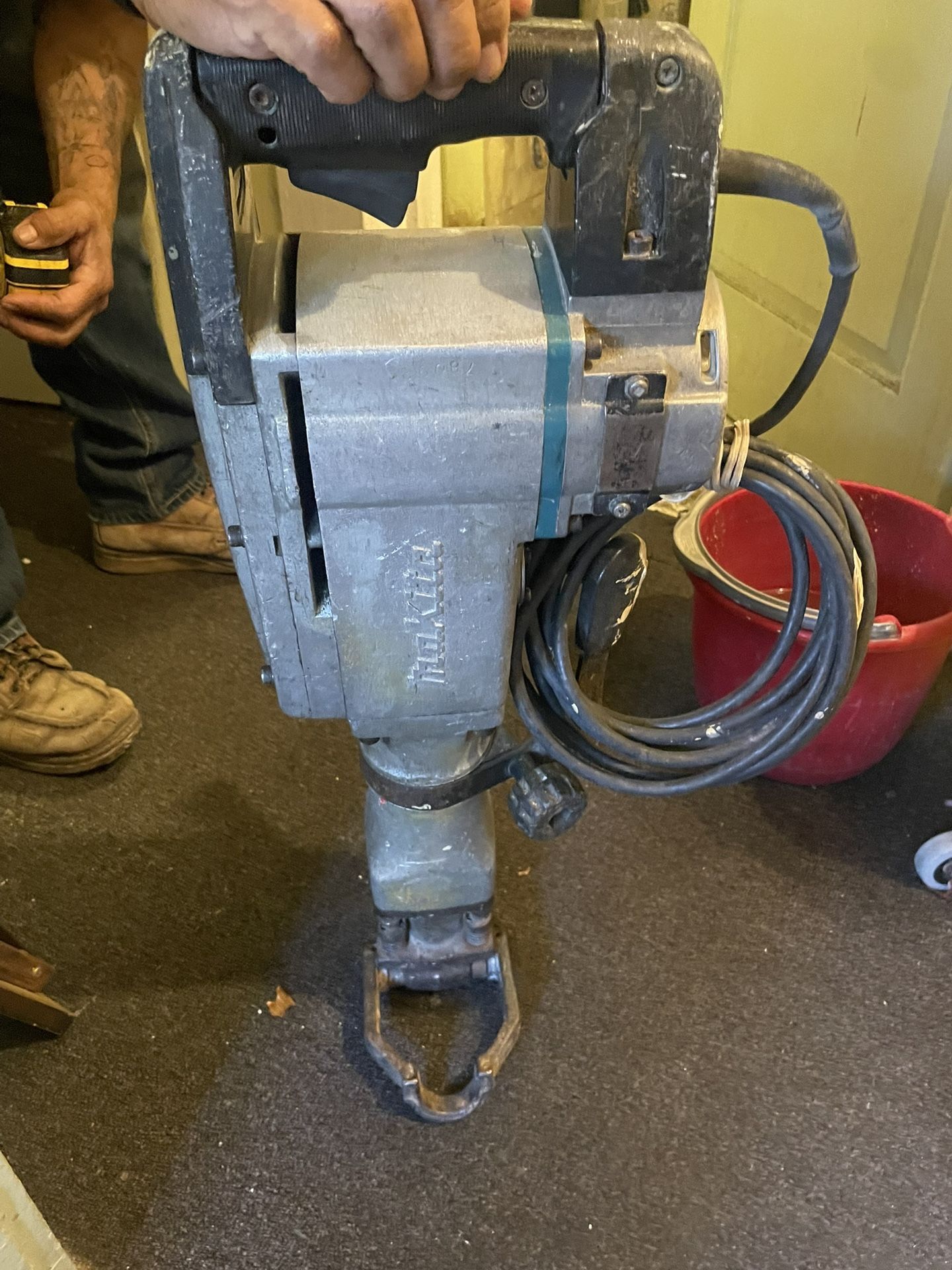 Makita  Jack Hammer Demolition Hammer