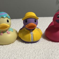 Rubber Ducks lot of 3 Easter Rain coat Spring 5” bath toys
