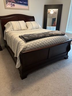 Queen bedroom set