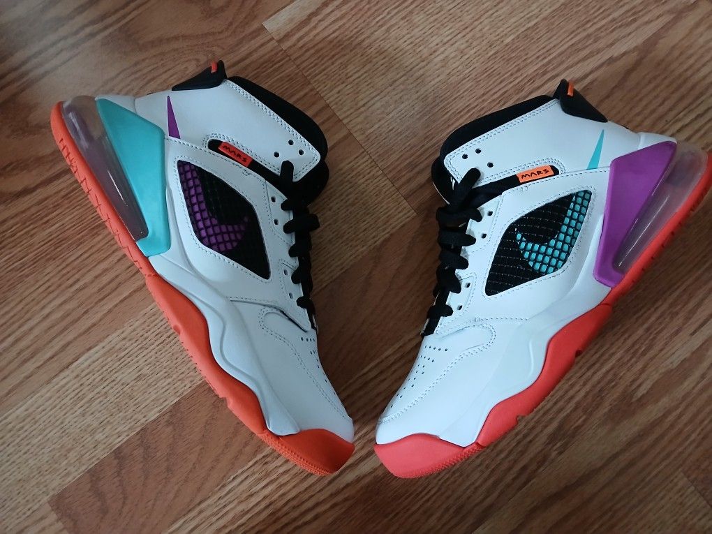 Jordan Retro Mars Size 7y