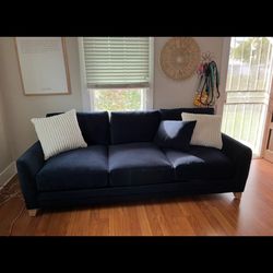Living Spaces Couch Brand New Condition