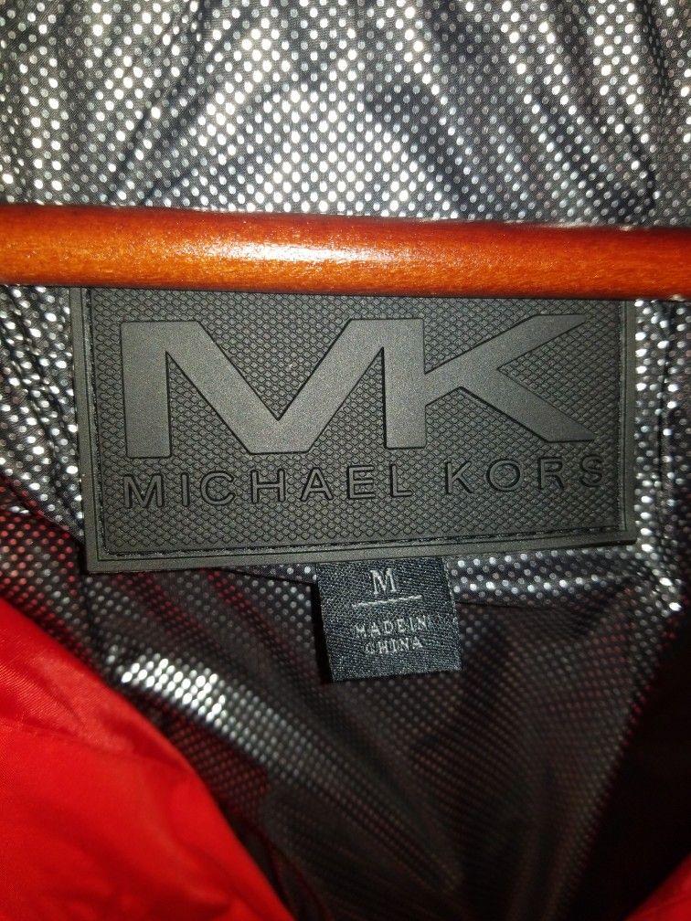 MICHAEL KORS PUFFER JACKET SIZE M