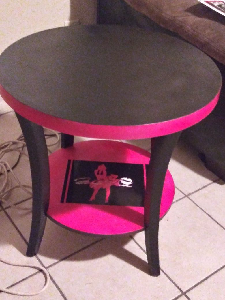 Marilyn Monroe custom made hot pink n black side table