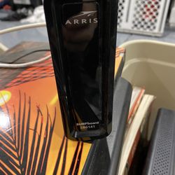 ARRIS SURFboard SB6141 Cable Modem
