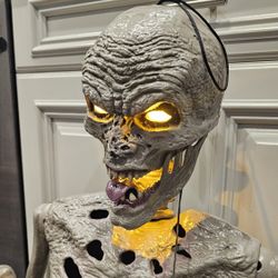 Ultra Poseable Corpse Halloween Decoration