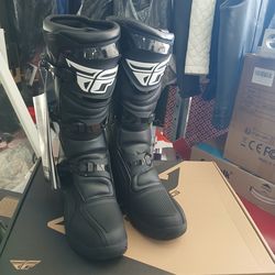 racing off-road Boots available in different sizes