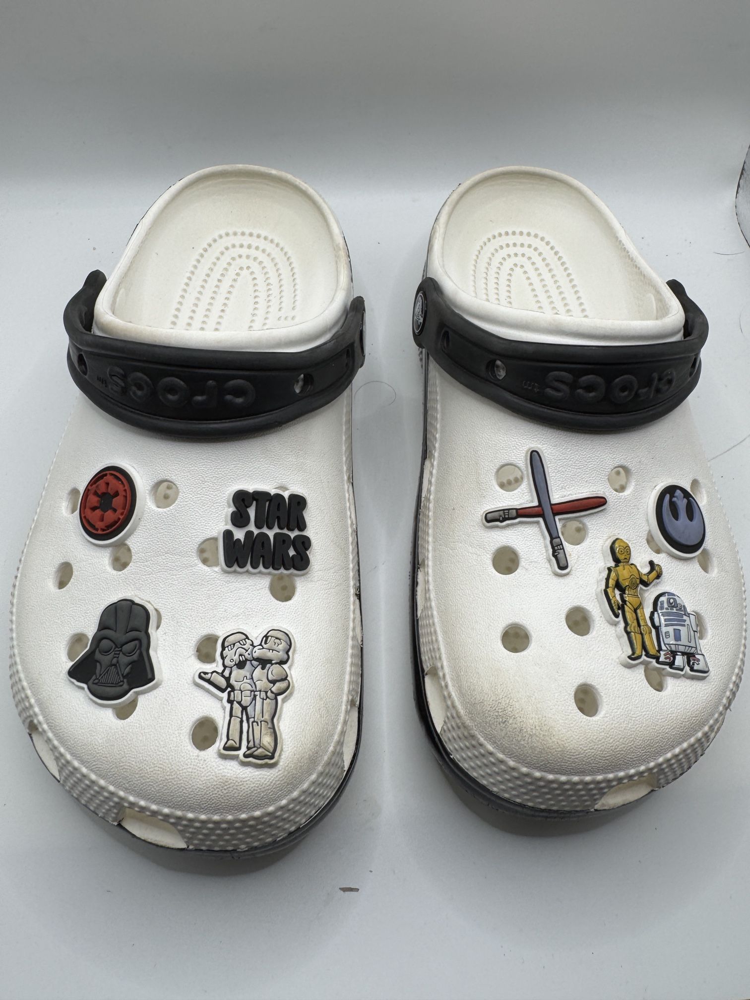 CROCS SIZE # M-6 W -7