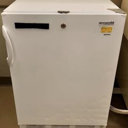 Accucold FF6LW Undercounter Refrigerator