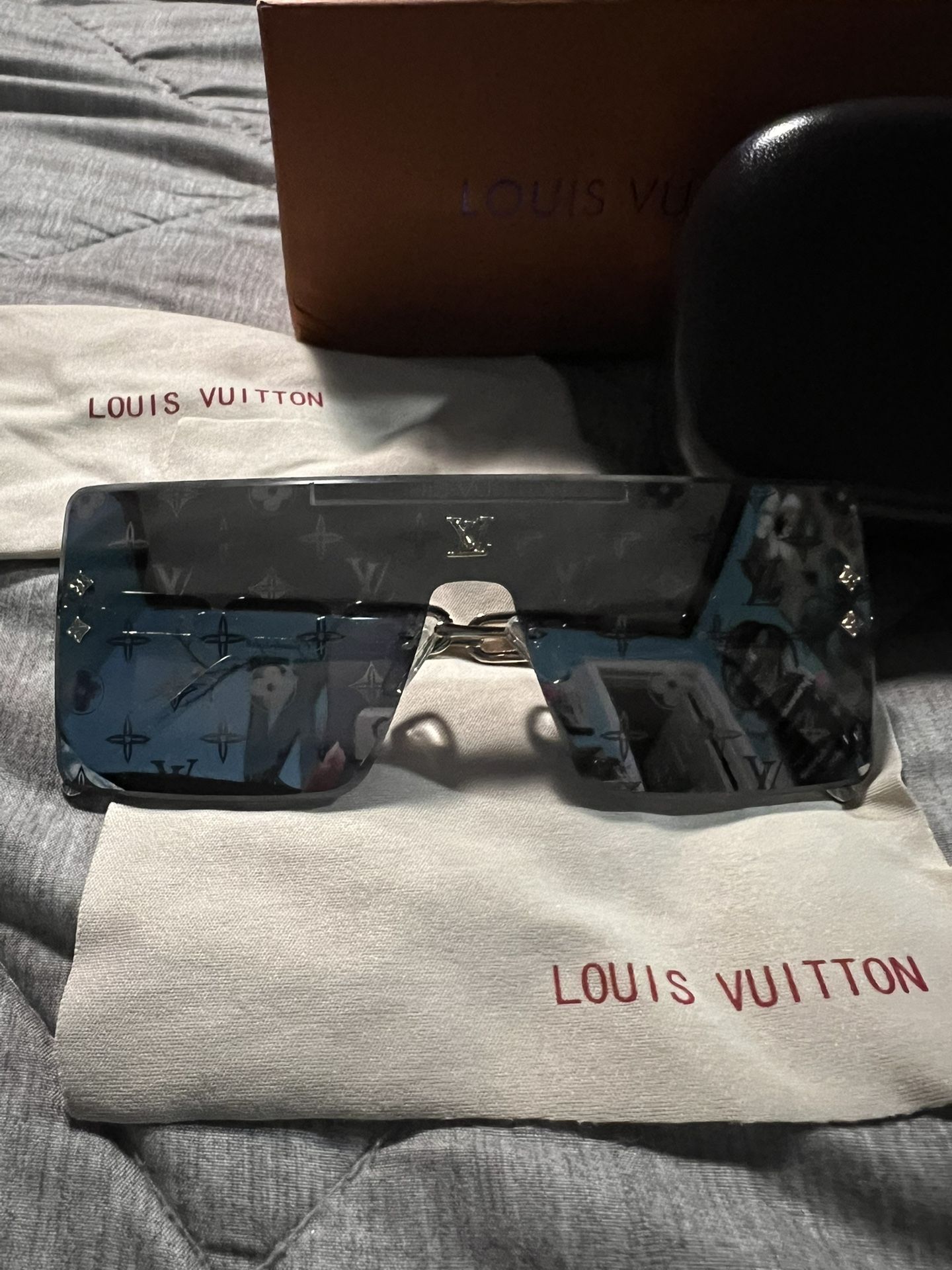 Sunglasses 