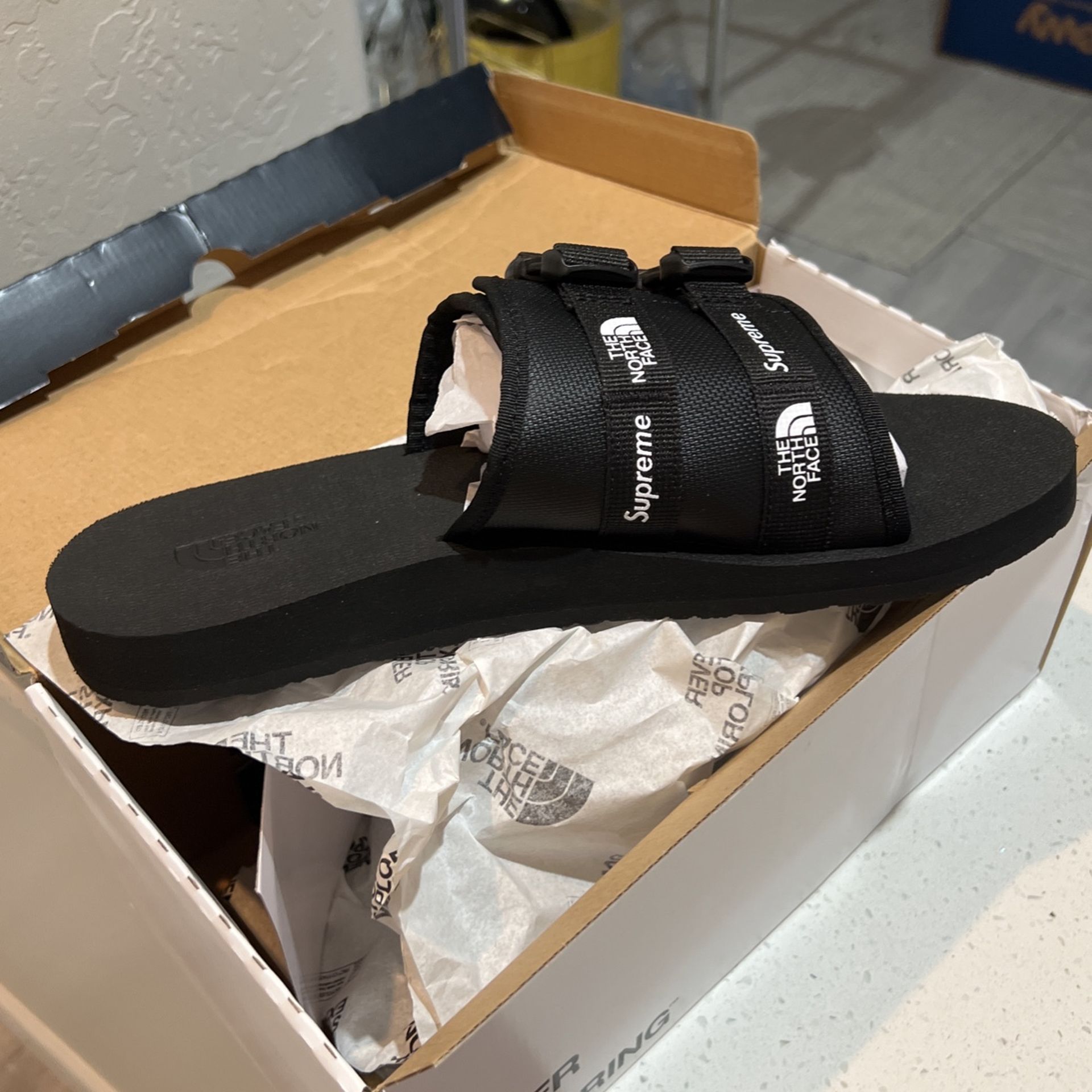 Supreme North Face Sandal DS SZ 10