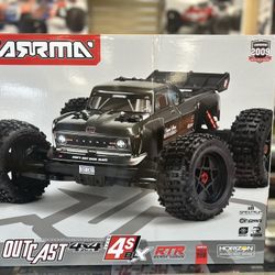 Arrma Outcast 4X4 4S 1/10 4WD Stunt Truck