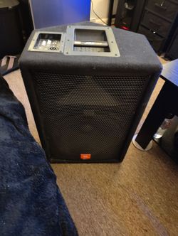 JBL  jrx100 speaker's 2