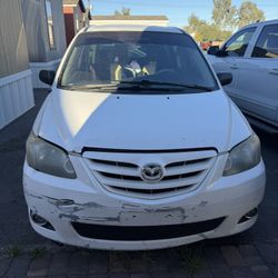 2004 Mazda MPV