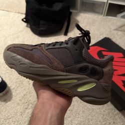 Yeezy 700 