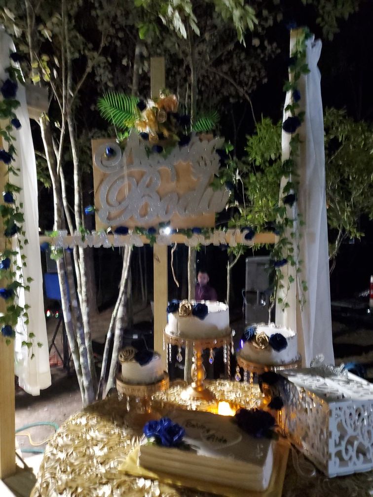 Cake stands backdrop Arts & Crafts supplies