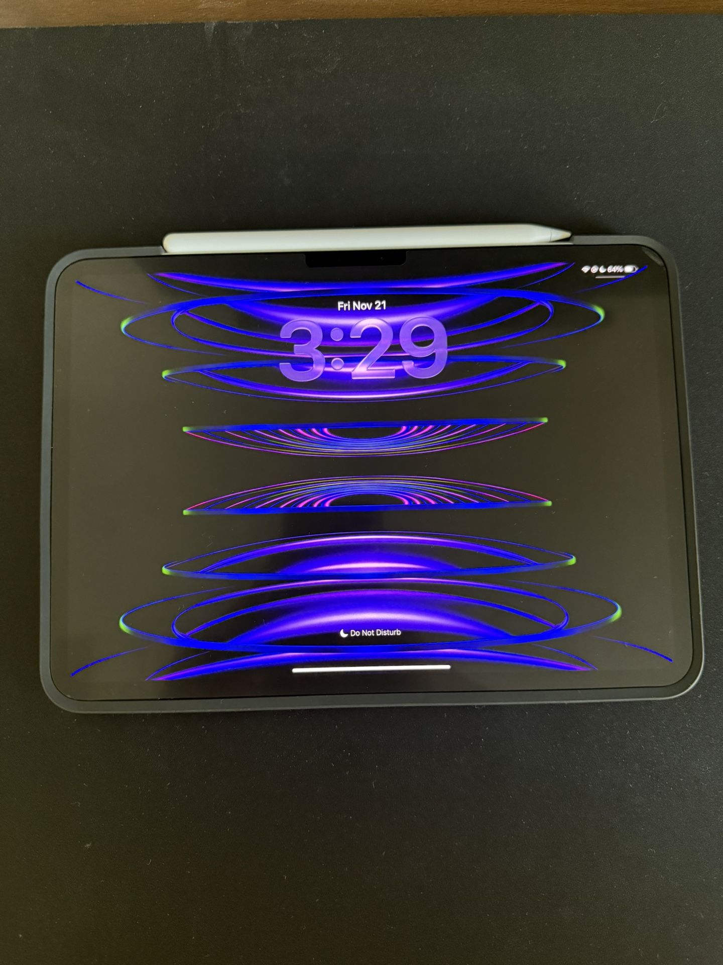 iPad Pro (M4 Chip - 11in) 256GB + Apple Pencil Pro + Logitech Keyboard Case