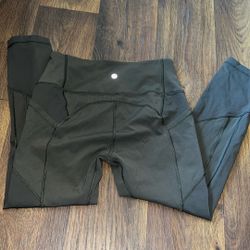 lululemon size 8 pockets
