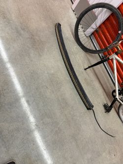 I Think This Is A 4 Ft Light Bar. It Was Super Bright When It Was On My Truck. Its Been Threw It But Still Works 