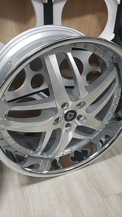 24" 5x120 staggerd wheels with new lexani tires