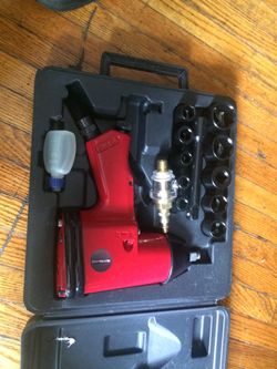 Steel Core PC 1/2 In Drive 230 ft-lb Air impact Wrench Set W/Sockets And Case
