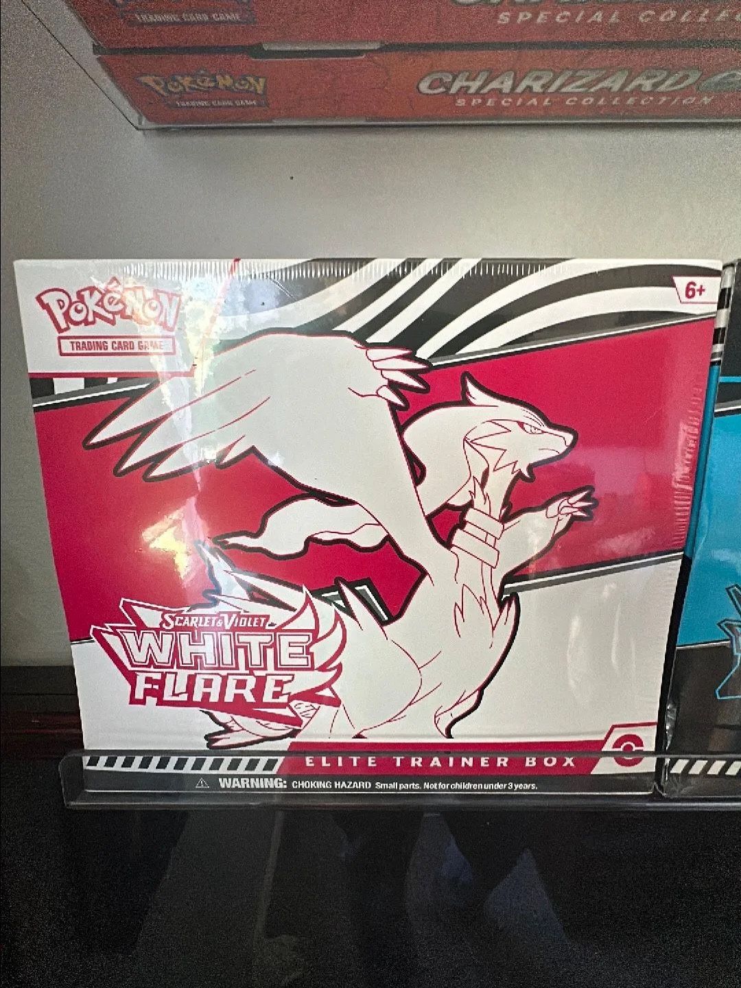 Elite Trainer Box Pokemon White Flare