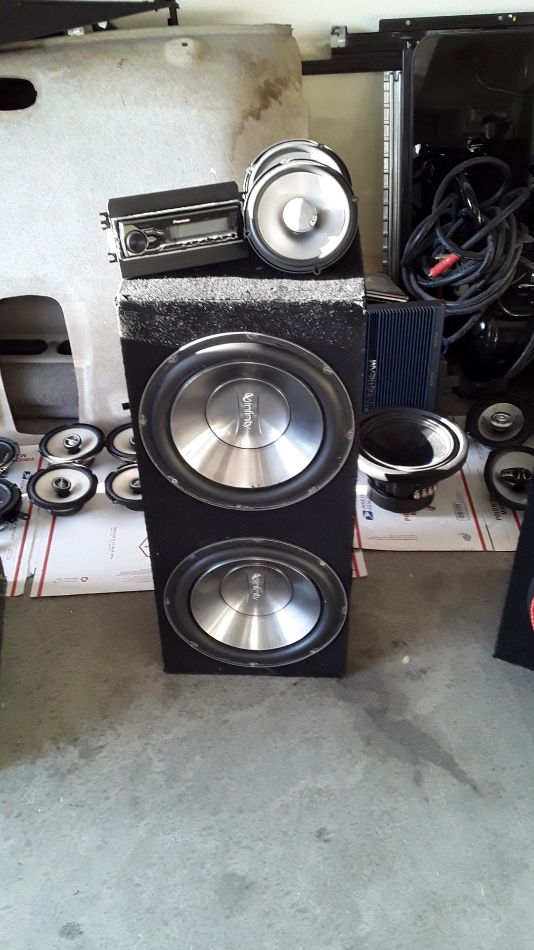 Infinity 12 inch subwoofer package deal for Sale in Las Vegas, NV - OfferUp