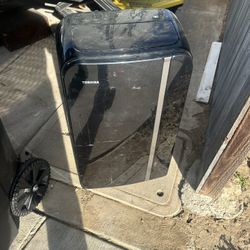Portable Ac Units No Exhaust Line $50 Each 