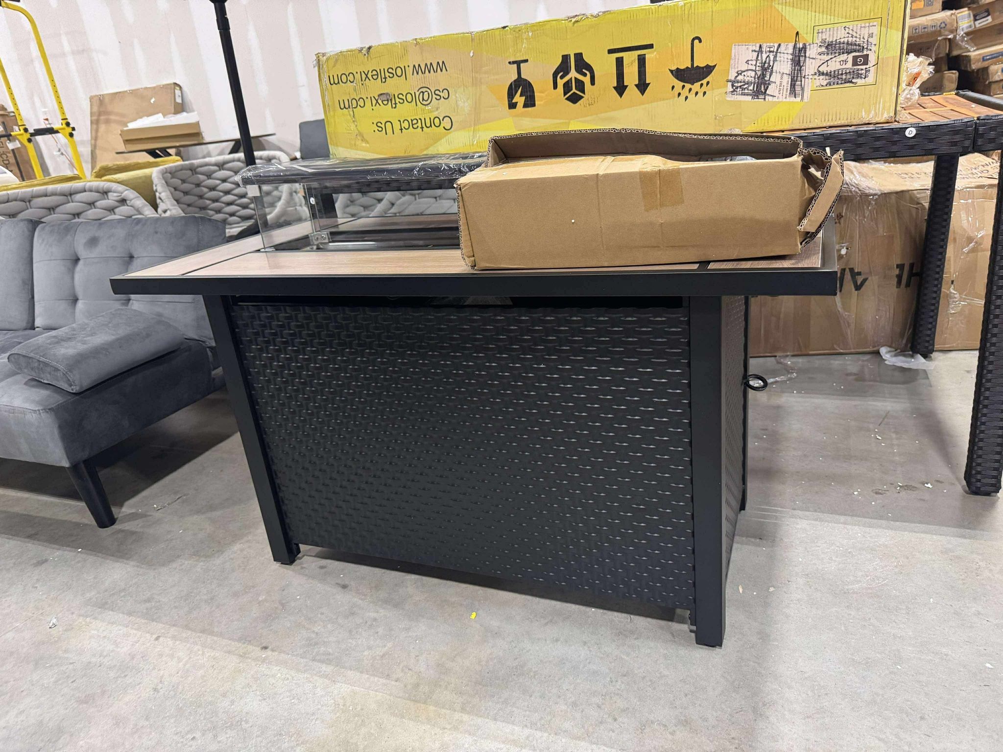 45" Propane Fire Pit Table 50,000 BTU Steel Gas Fire Pit with Lid and Glass Stones Rectangular Wood