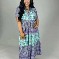 SIZE SMALL DRESS NEVER WORN NO TAGS