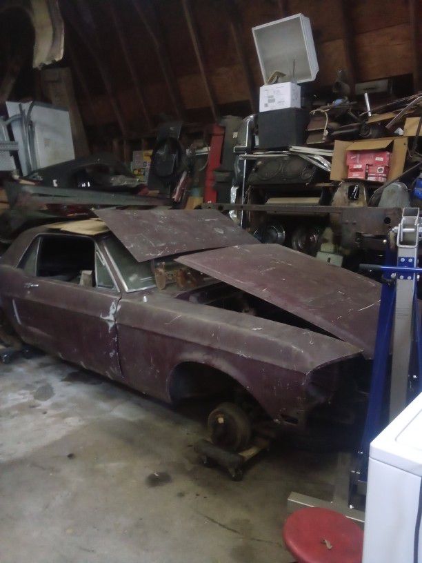 1968 Ford Mustang No Rust wholes Perfect project car Have Lots of Parts That go With it no motor Clear title and also have Rims and tires