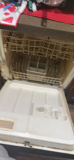 Dish washer