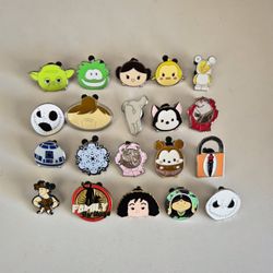 20 Disney trading pins lot set.Tradeable at all disney parks.