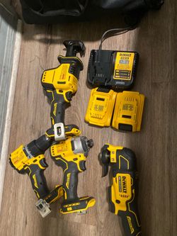 DeWalt 20V Brushless 4-Tool Combo Kit