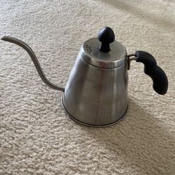 Cute Little Kettle Used Great Condition 