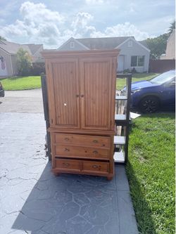 Free Dresser!!