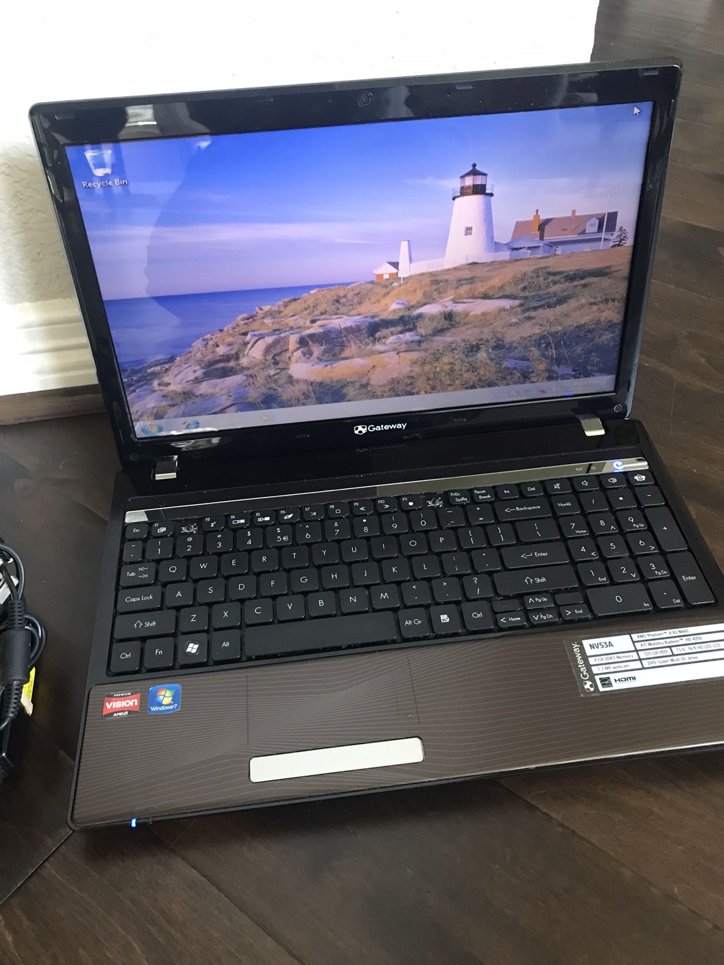 Gateway 15.6” NV53A Laptop AMD Phenom II X2 n660 3.0Ghz 2GB 260GB hard Drive WiFi DVDRW ATI Mobility Radeon hD4250 Graphics card 1.3MP Webcam Windows