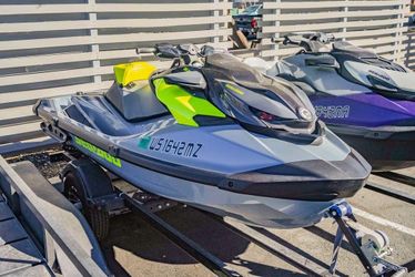 2025 Sea-Doo Rxp-X™ 325 Ibr Ice Metal / Manta Green