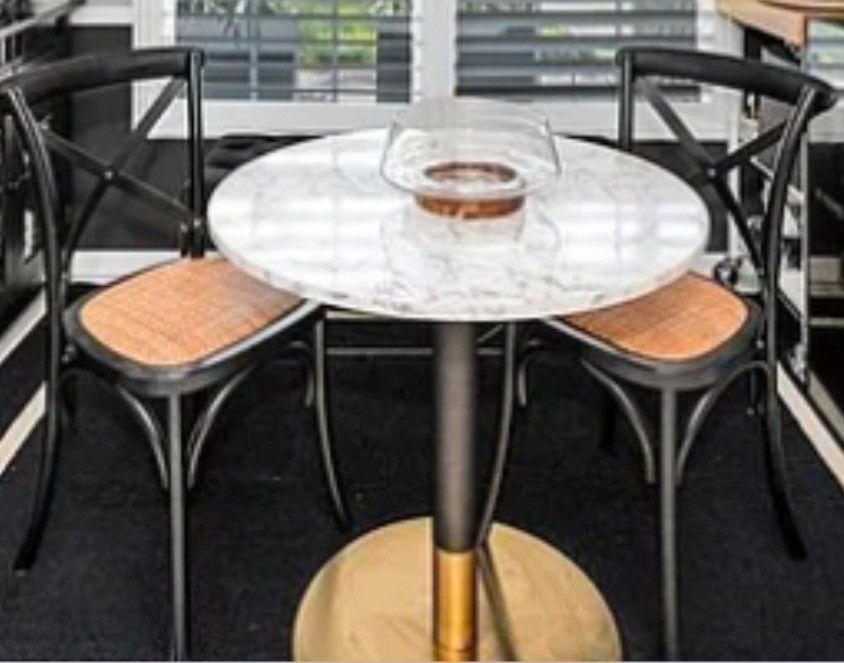 Cafe Dinet table and chairs