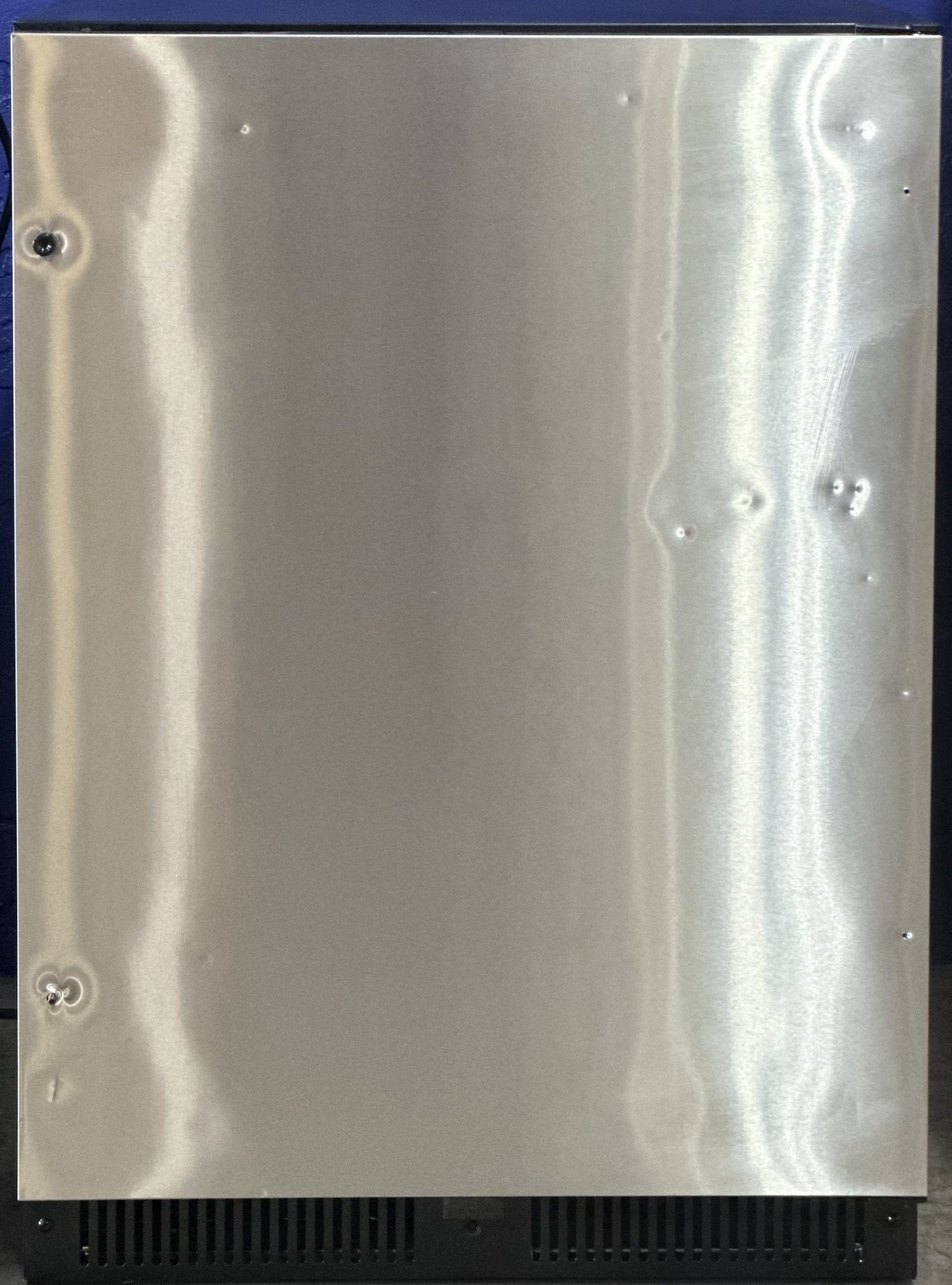 SUMMIT Refrigerator Mini Fridge SPR627OS 00766