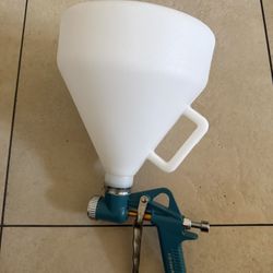 Hopper Spray Gun $25 New 
